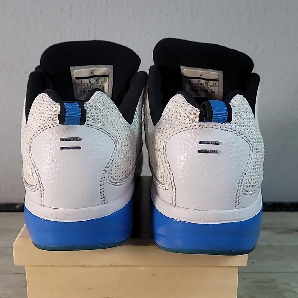 Jordan Comfort Viz Air 13 White/Italy Blue/Black Size Men's 7‎